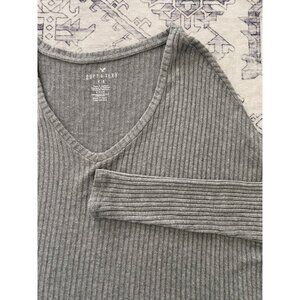 American Eagle Womens Small Soft & Sexy Rib V-Neck Gray Long Sleeve Top Shirt